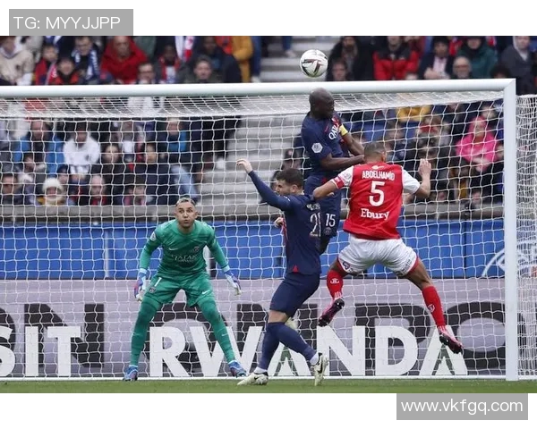 法甲巴黎圣日耳曼感叹裁判误判希望足球界能净化裁判环境