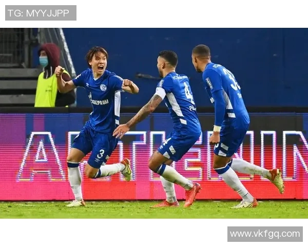 汉堡遭遇惨败，客场不敌强大的沙尔克04队